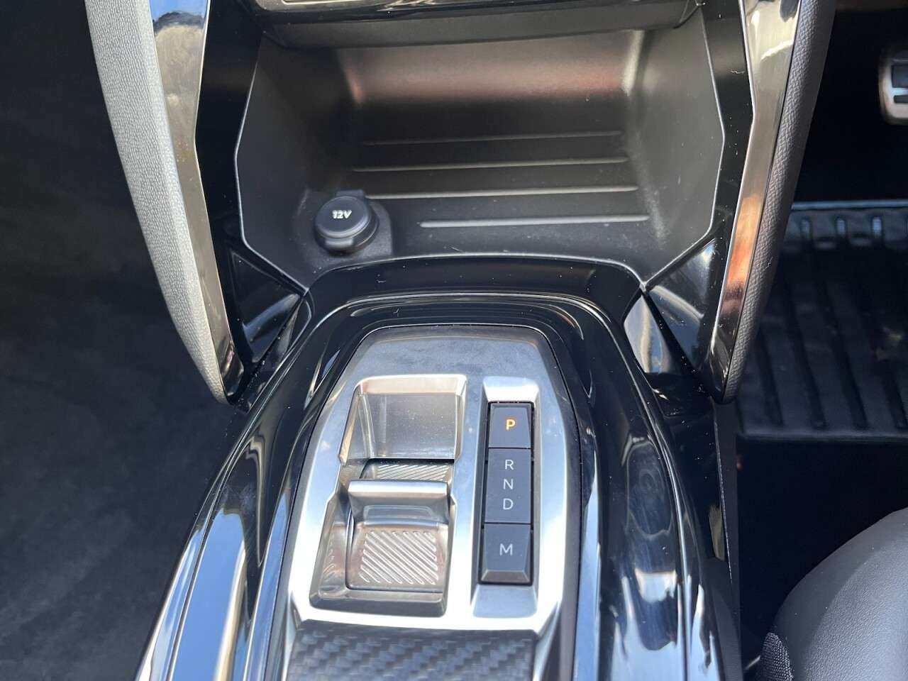 2024 PEUGEOT 208 2024 PEUGEOT 208