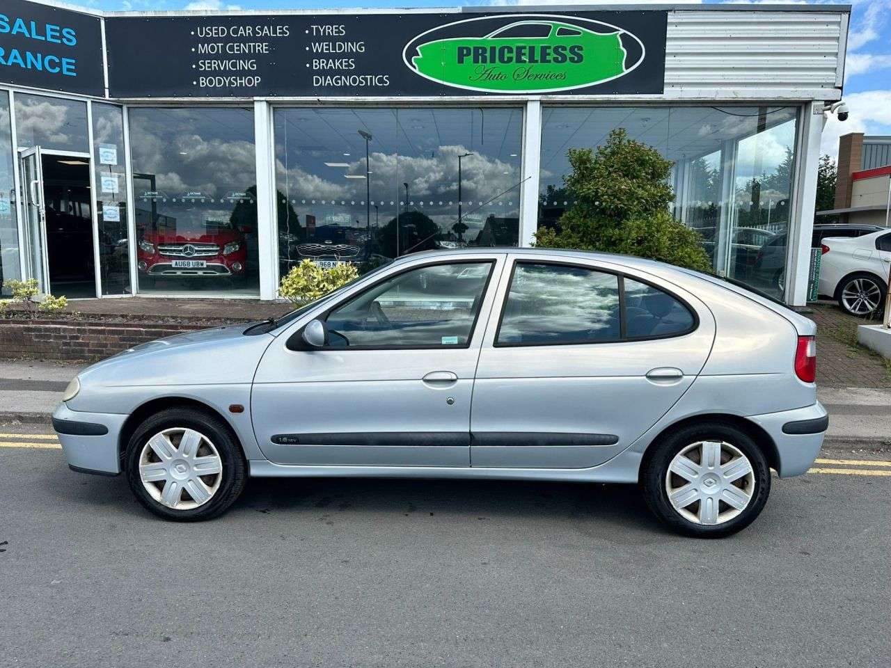 2002 RENAULT MEGANE 2002 RENAULT MEGANE
