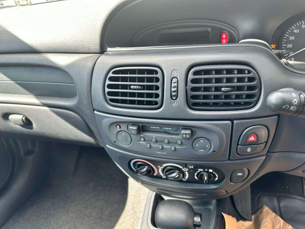 2002 RENAULT MEGANE 2002 RENAULT MEGANE