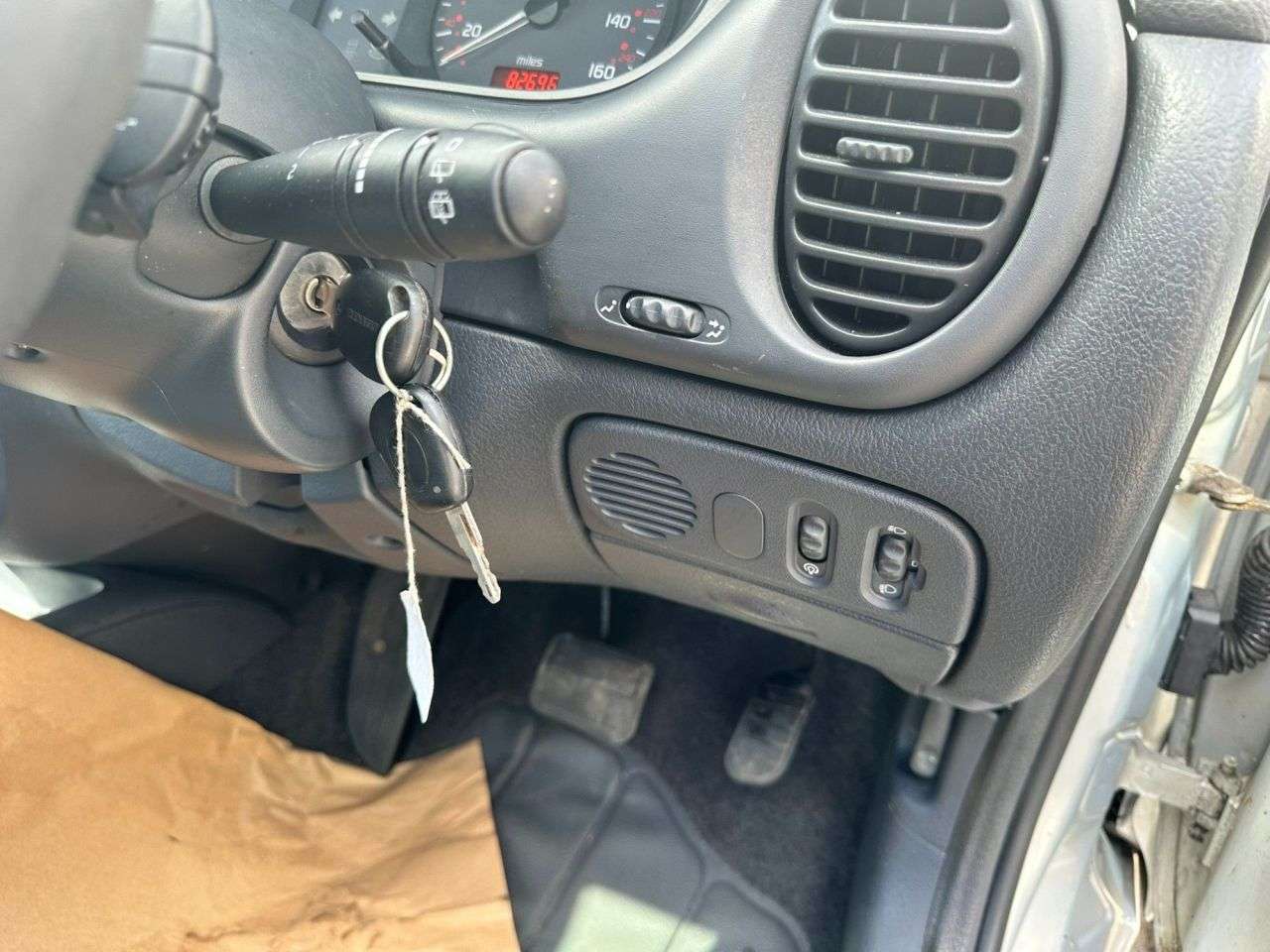 2002 RENAULT MEGANE 2002 RENAULT MEGANE