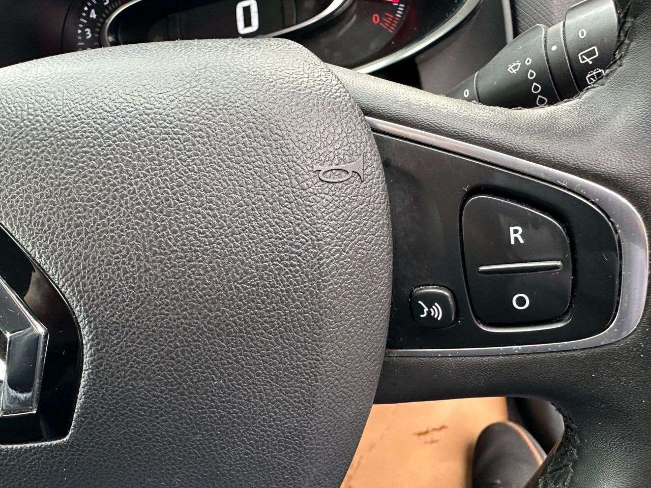 2018 RENAULT CLIO 2018 RENAULT CLIO