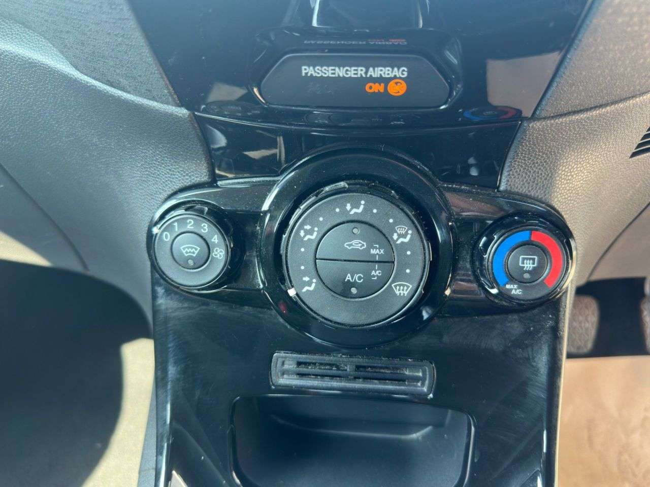 2015 FORD FIESTA 2015 FORD FIESTA