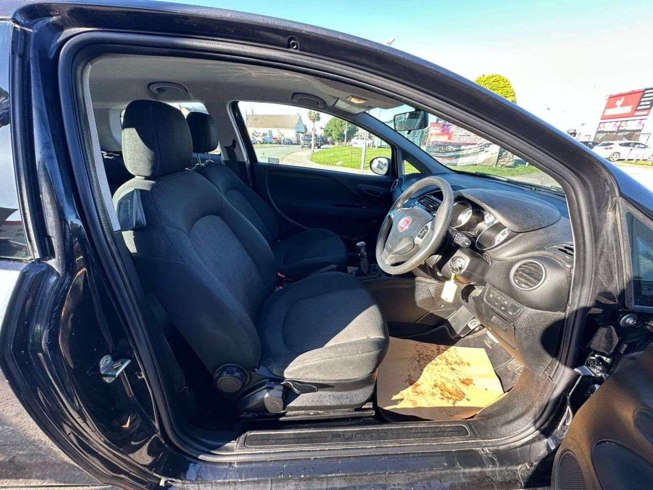 2014 FIAT PUNTO 2014 FIAT PUNTO