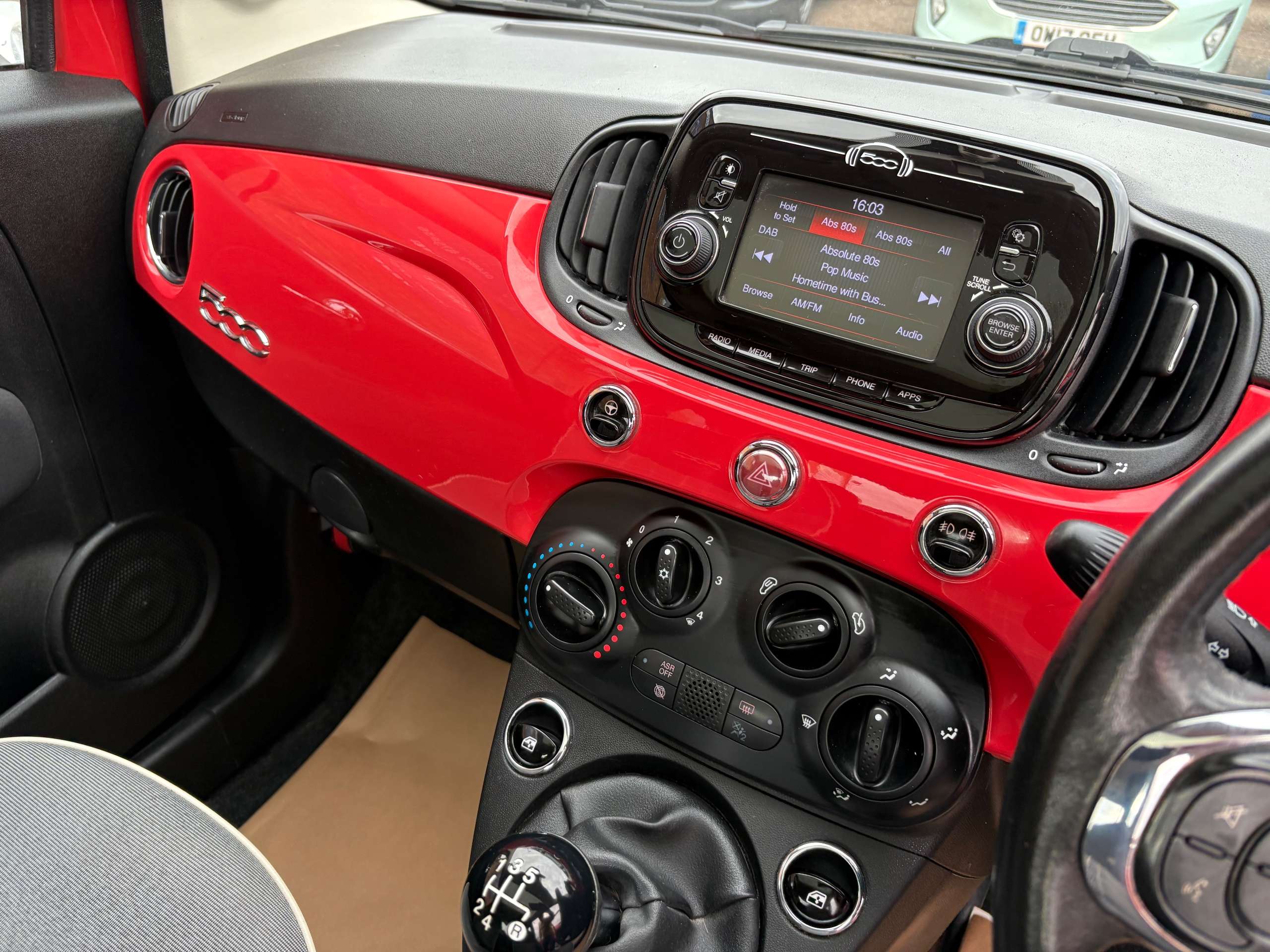 2018 FIAT 500 2018 FIAT 500