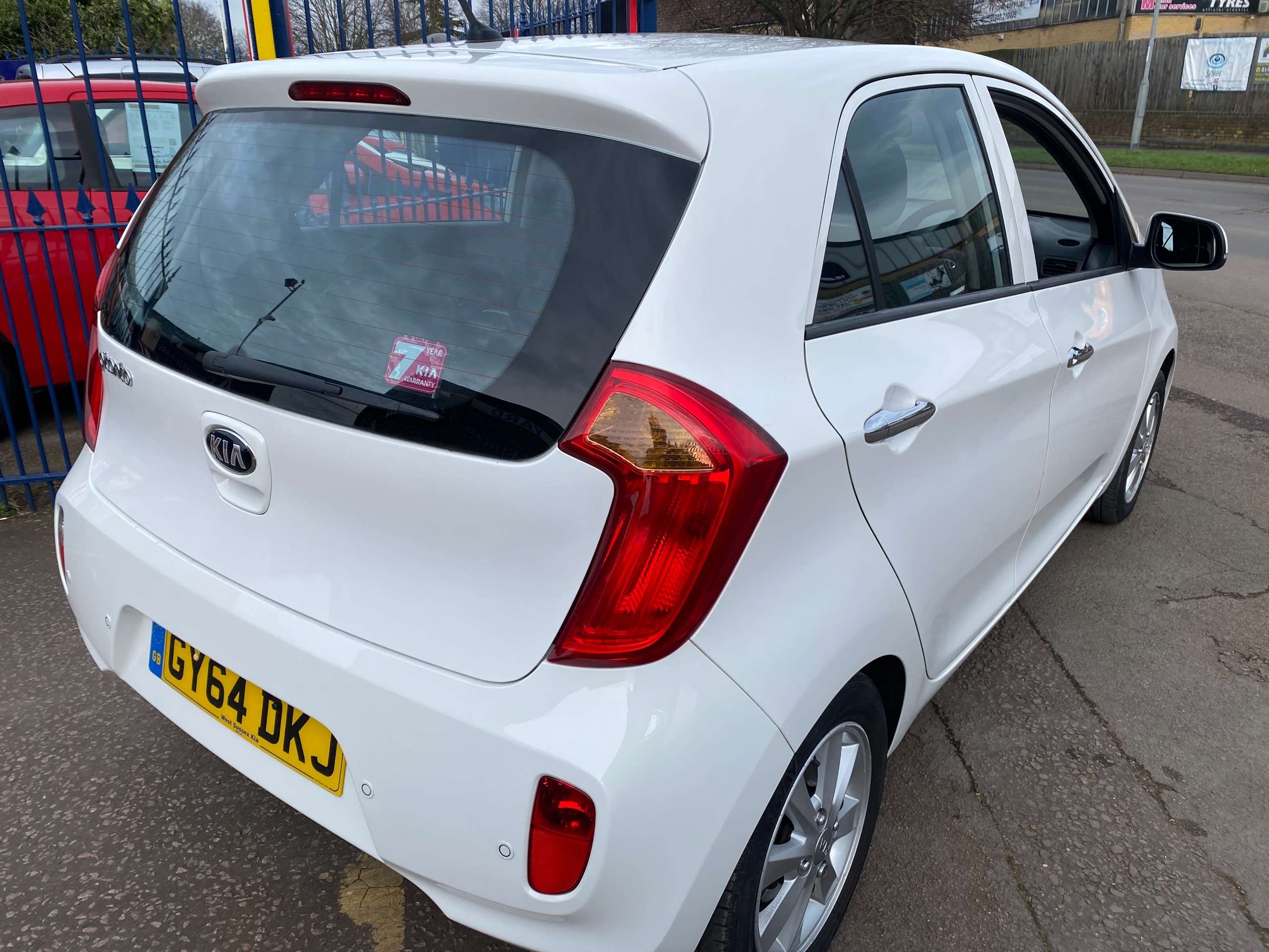 2014 KIA PICANTO 2014 KIA PICANTO