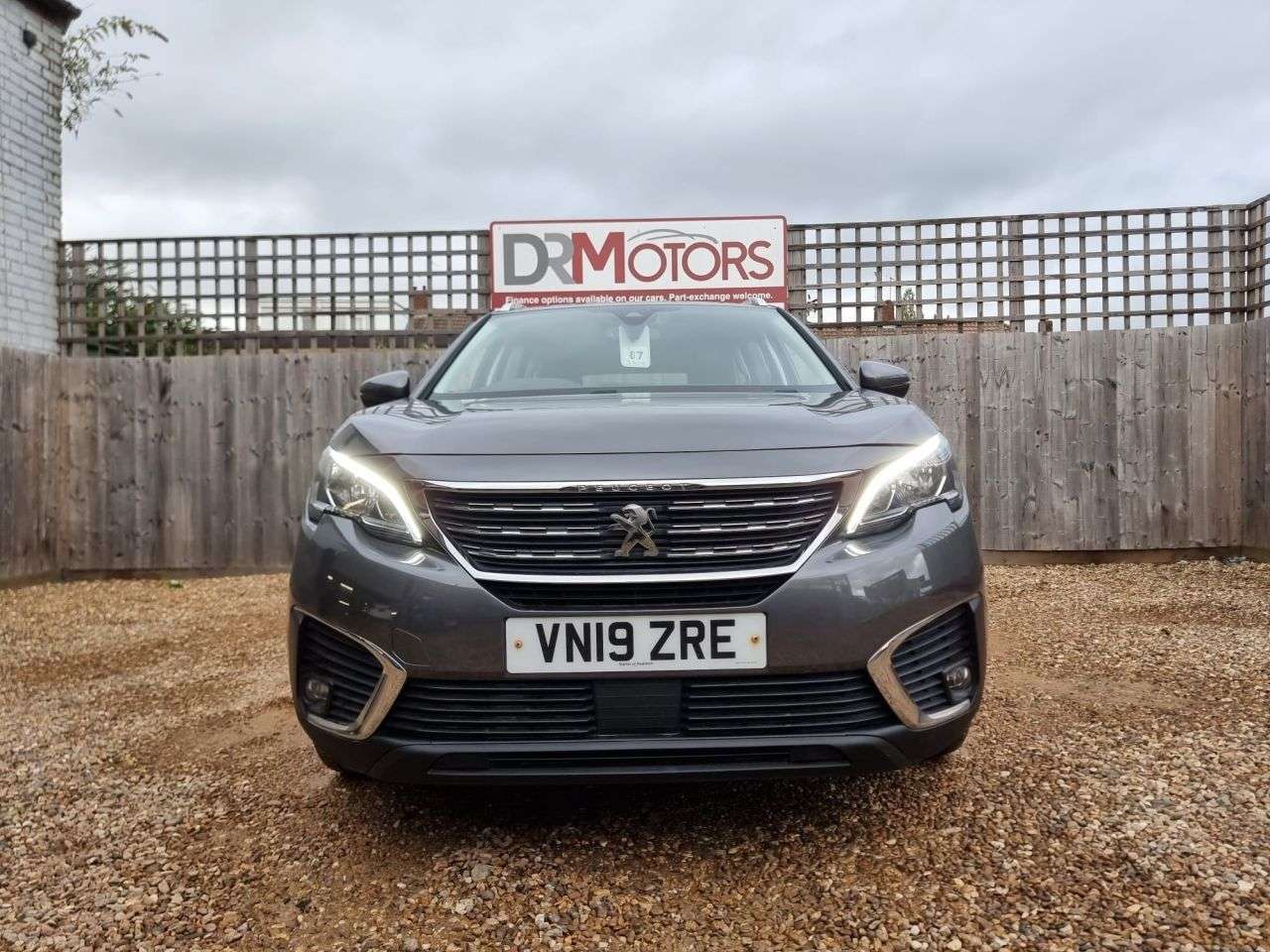 2019 PEUGEOT 5008 2019 PEUGEOT 5008