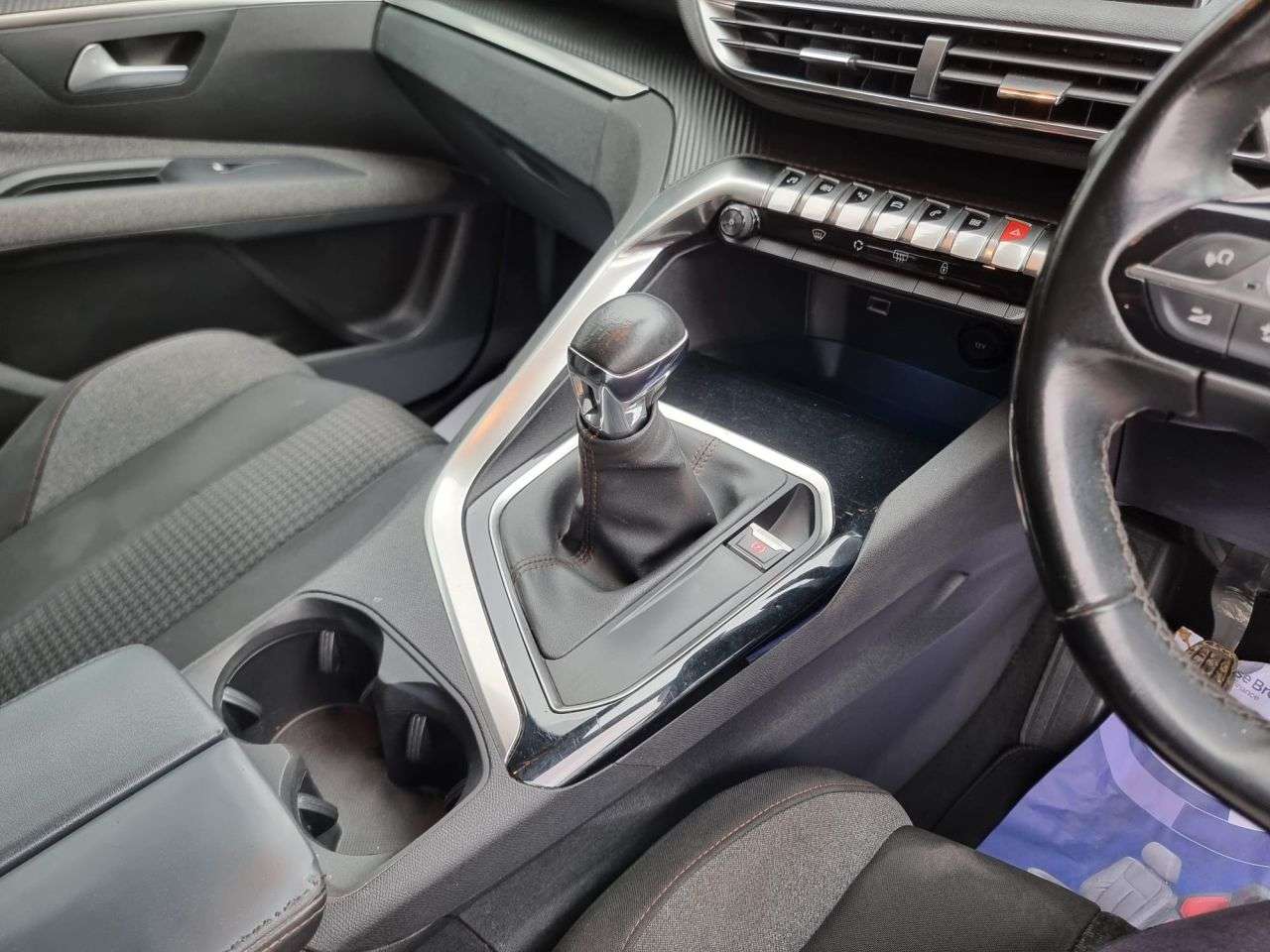 2019 PEUGEOT 5008 2019 PEUGEOT 5008