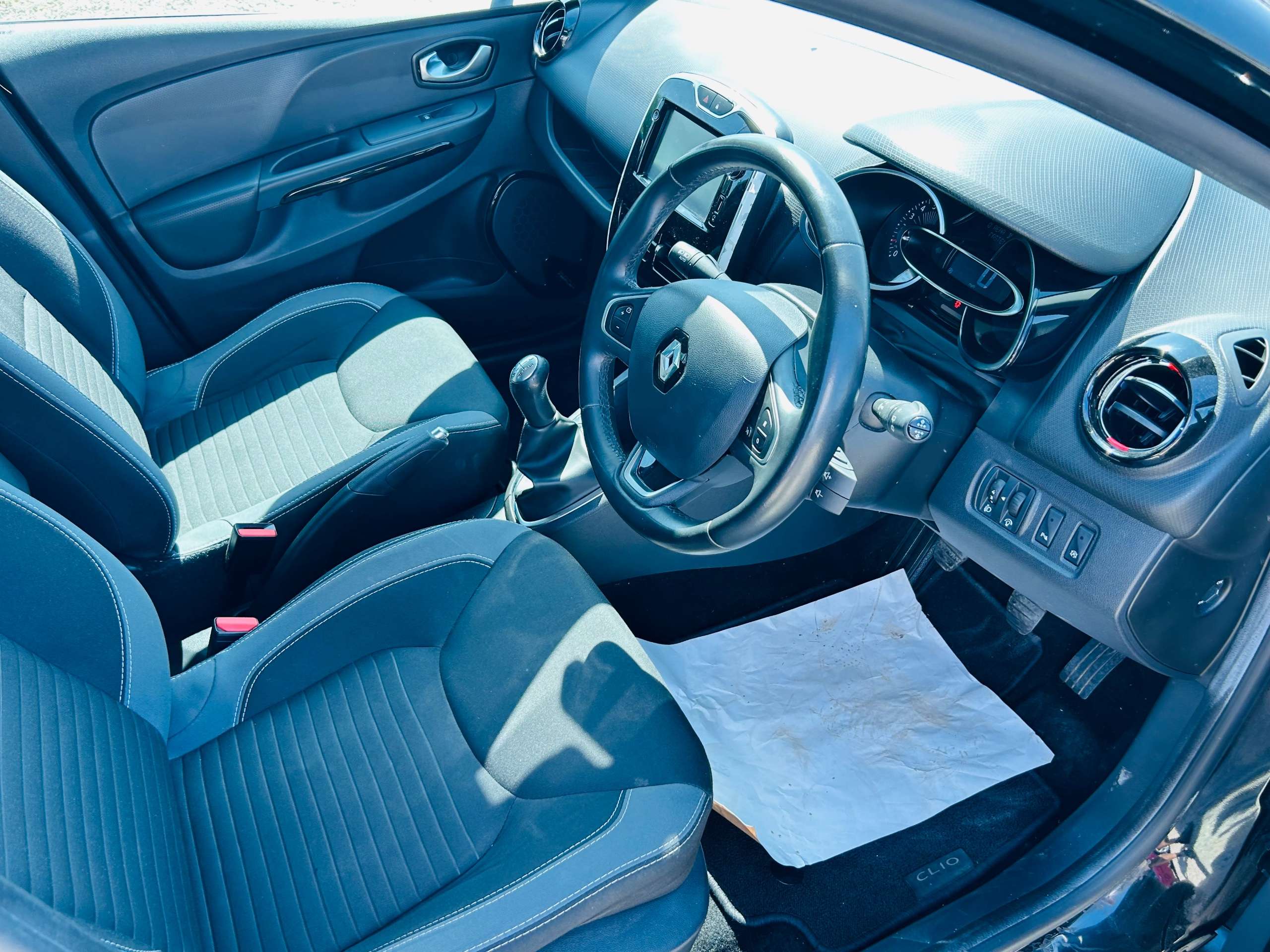 2016 RENAULT CLIO 2016 RENAULT CLIO