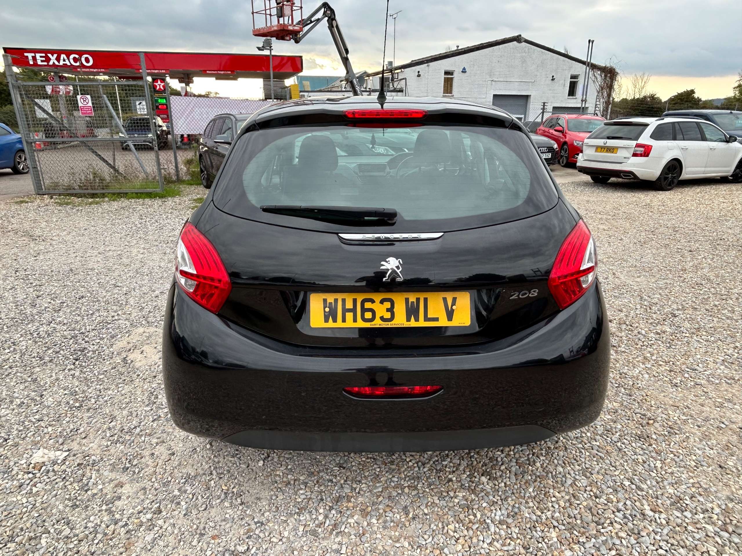 2014 PEUGEOT 208 2014 PEUGEOT 208