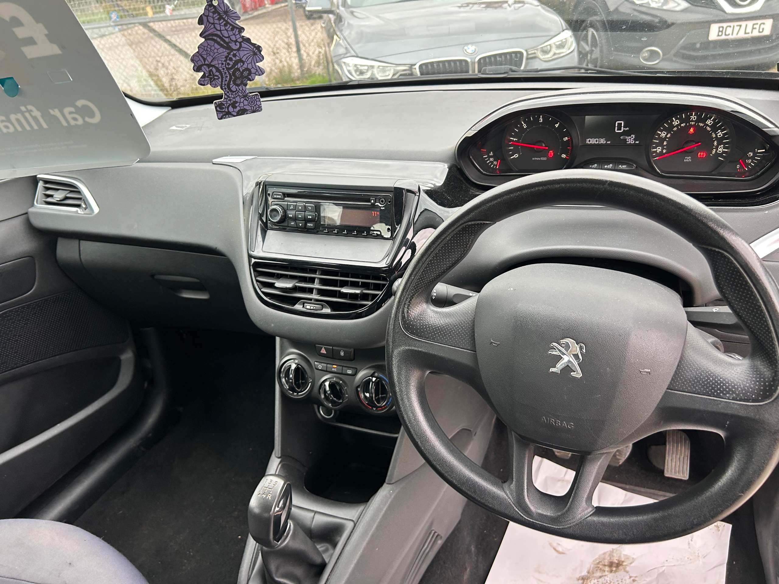 2014 PEUGEOT 208 2014 PEUGEOT 208