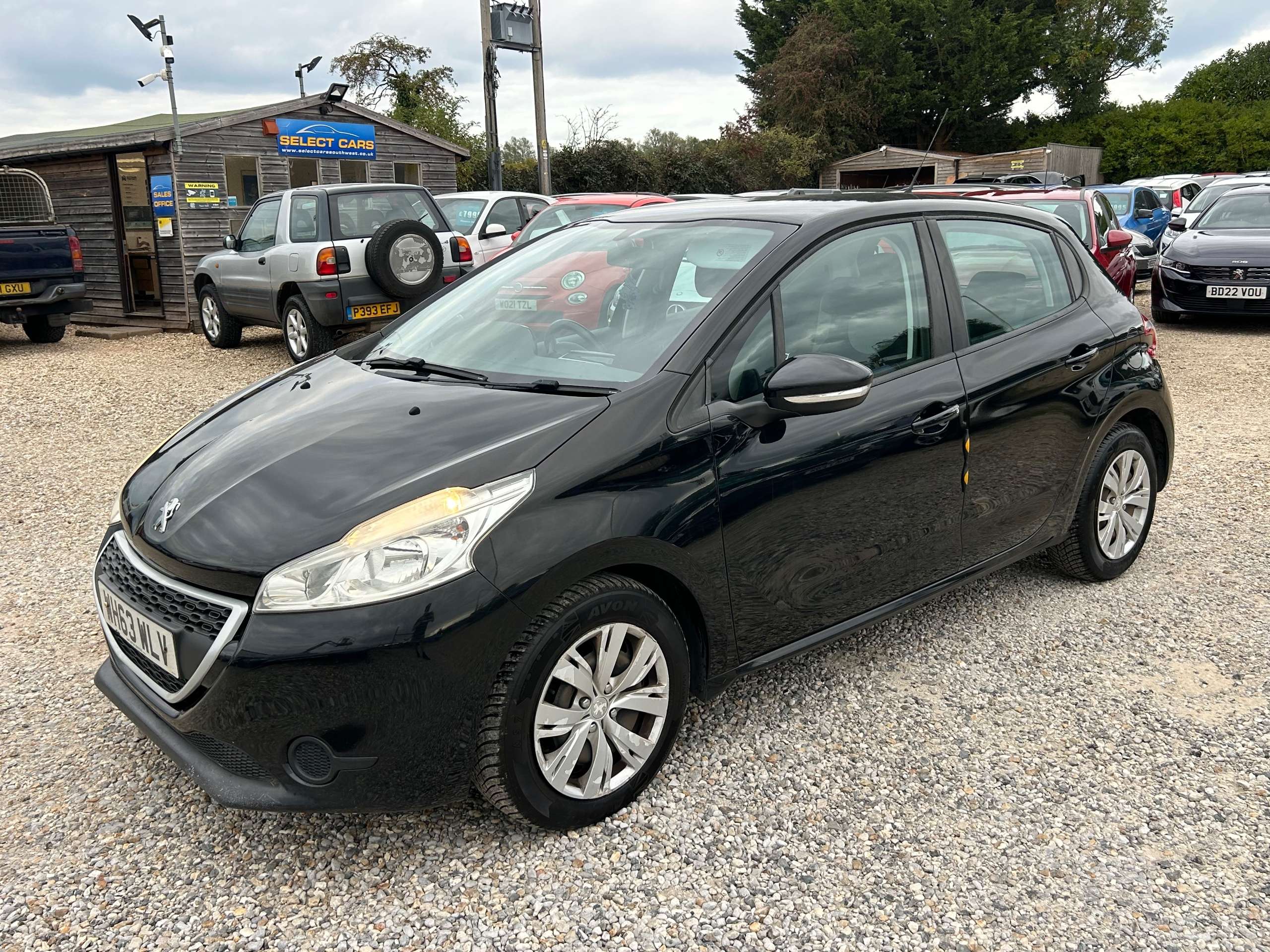 2014 PEUGEOT 208 2014 PEUGEOT 208