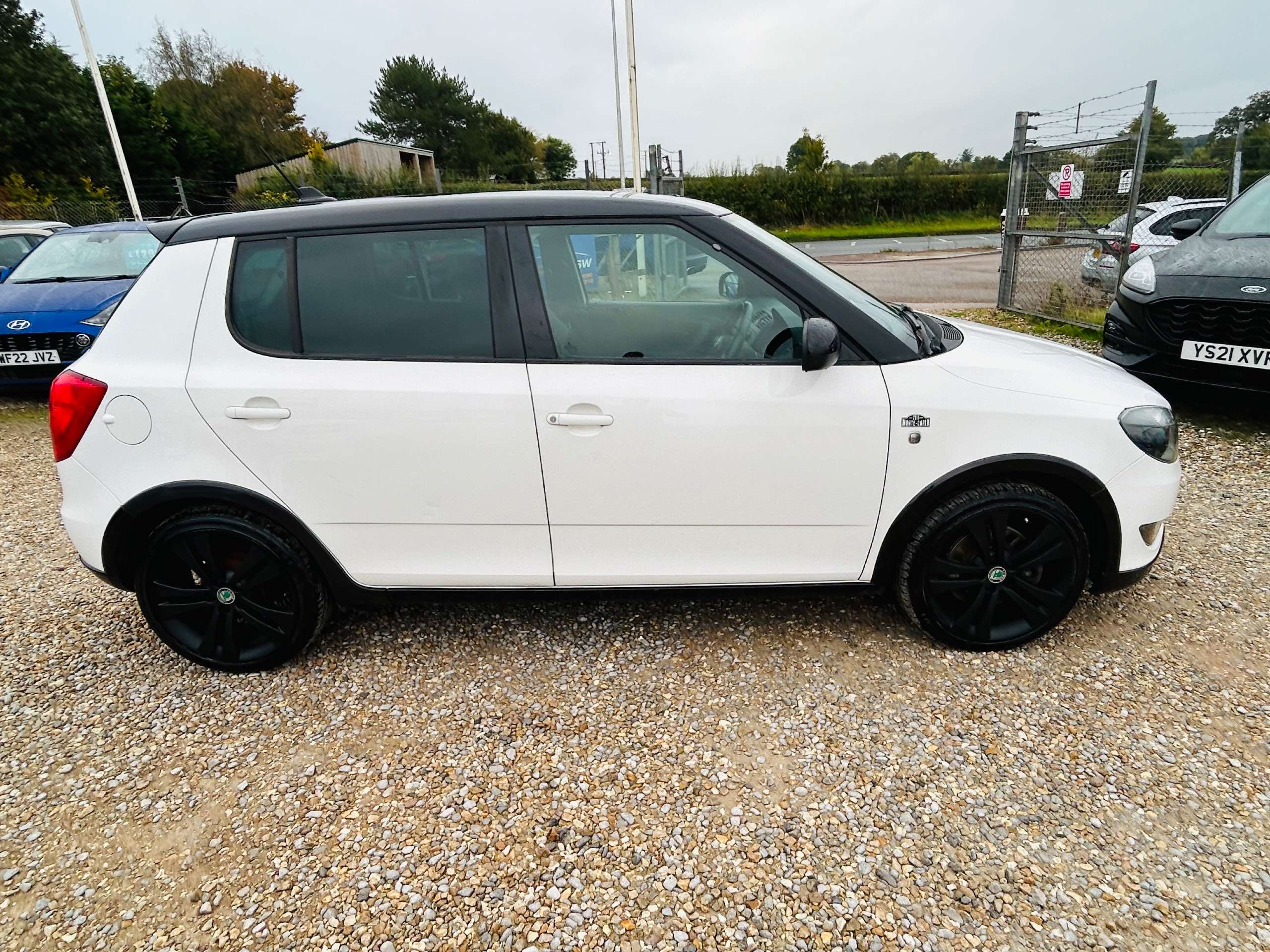 2011 SKODA FABIA 2011 SKODA FABIA