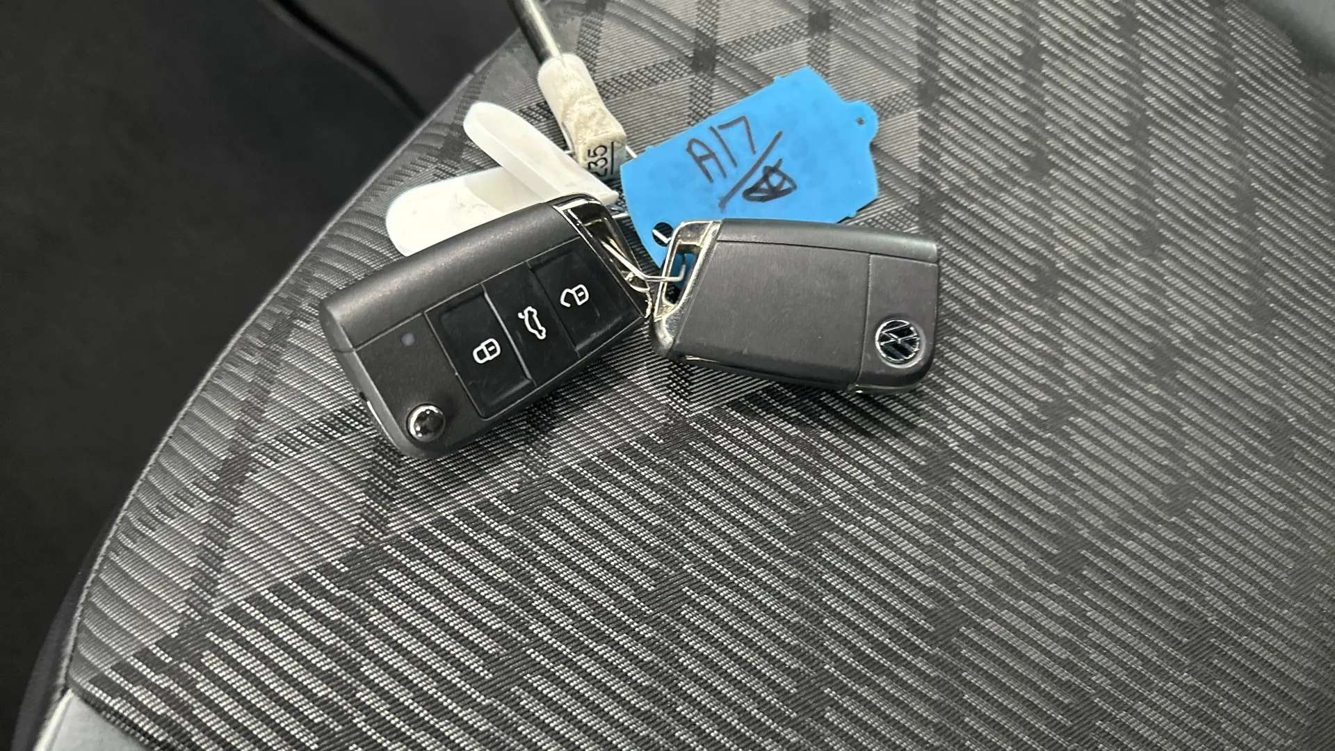 2021 VOLKSWAGEN TIGUAN 2021 VOLKSWAGEN TIGUAN