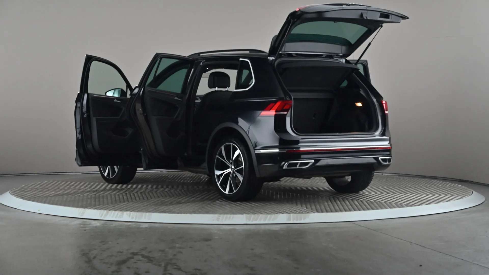 2021 VOLKSWAGEN TIGUAN 2021 VOLKSWAGEN TIGUAN