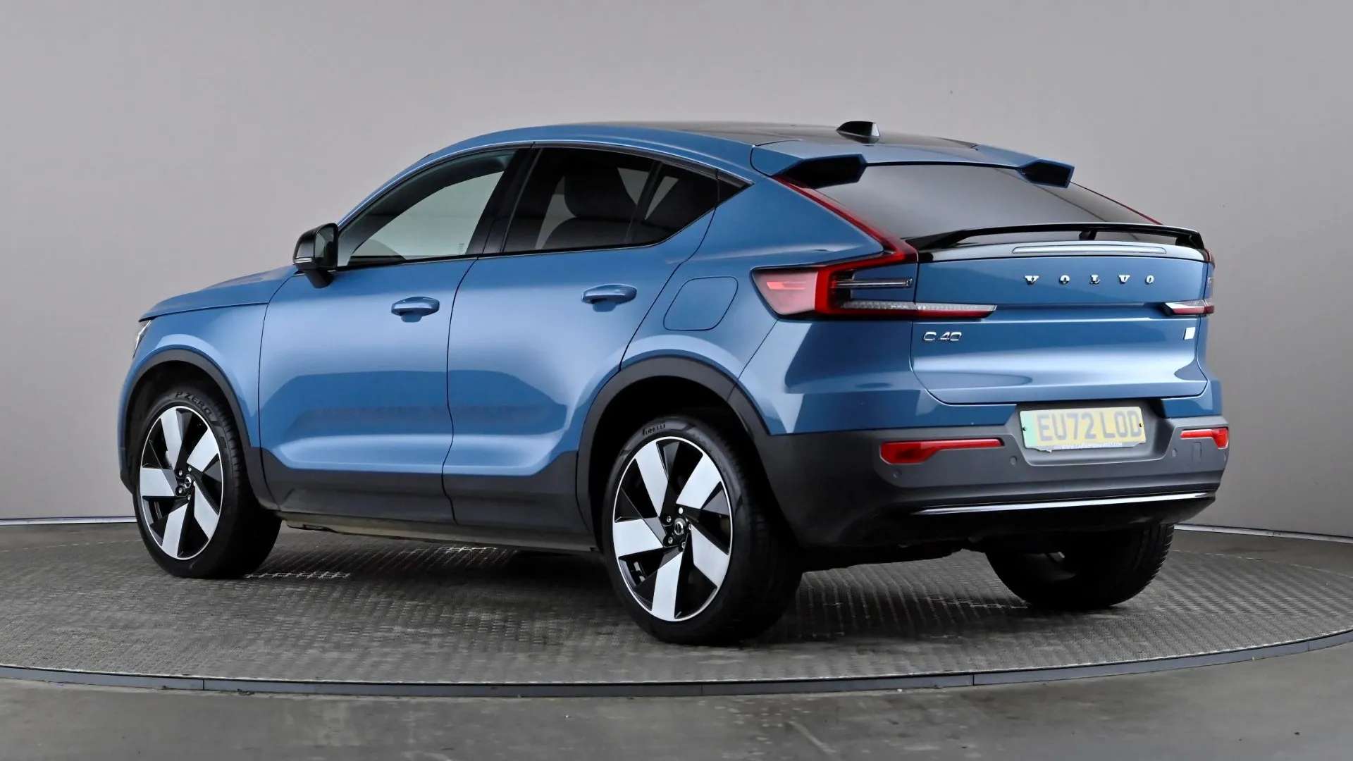 2022 VOLVO C40 2022 VOLVO C40