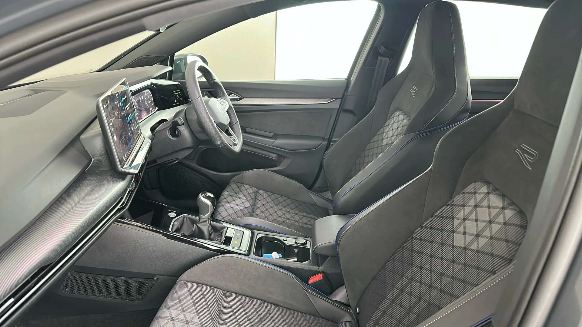 2025 VOLKSWAGEN GOLF 2025 VOLKSWAGEN GOLF