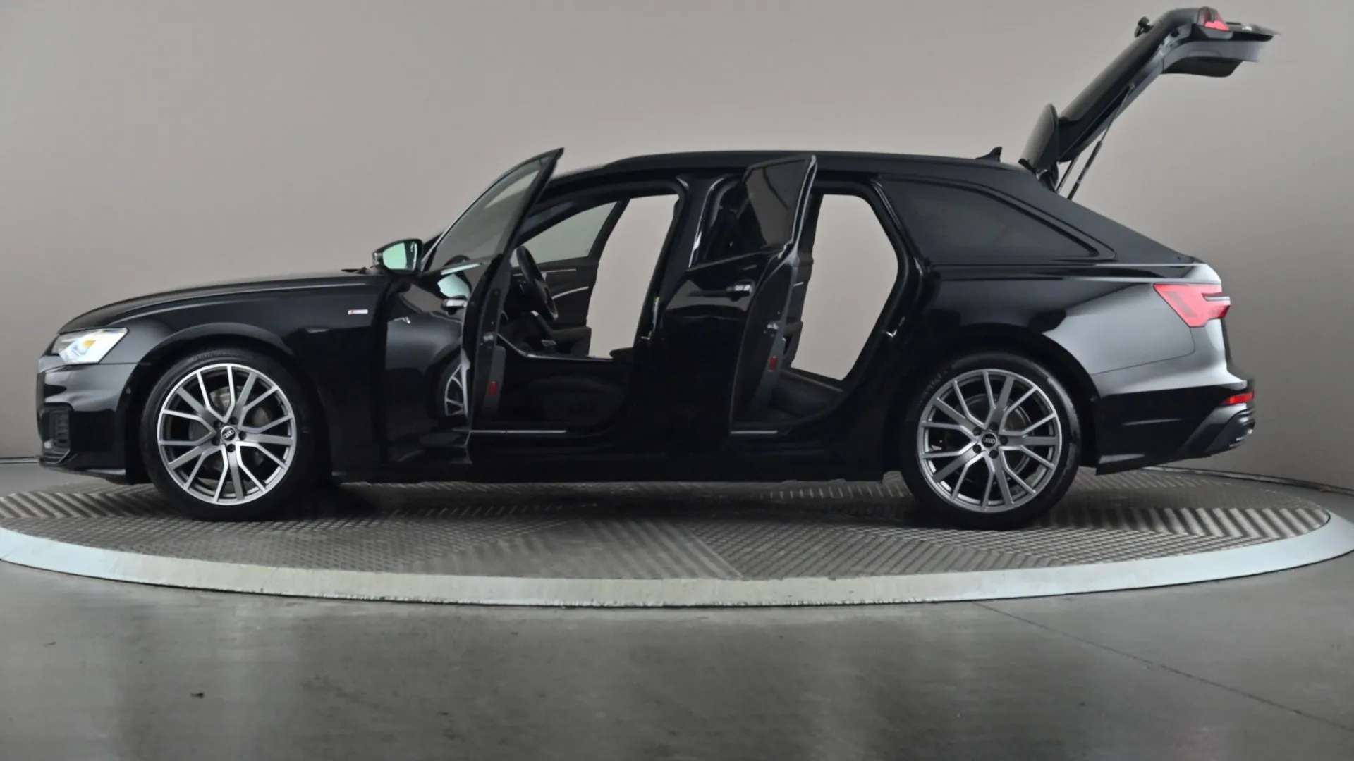 2021 AUDI A6 2021 AUDI A6