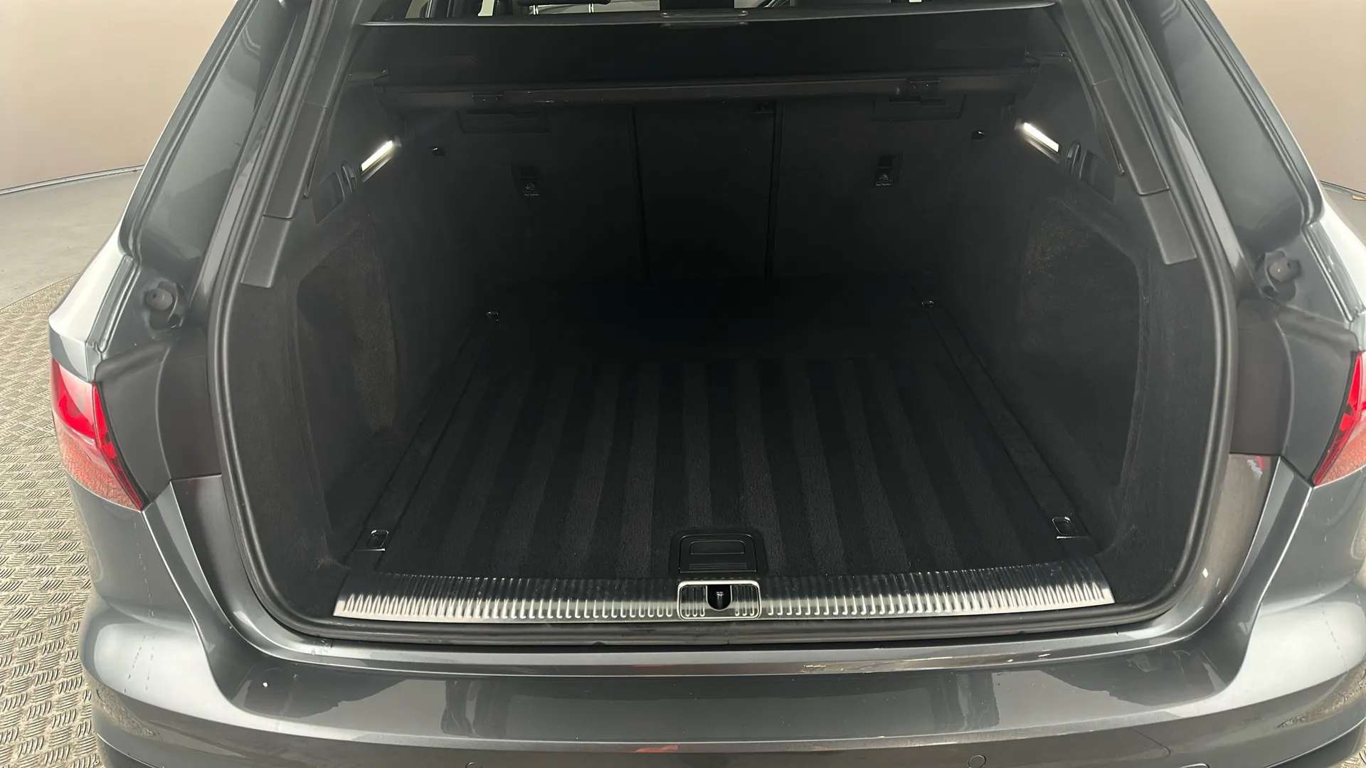 2022 AUDI A4 2022 AUDI A4