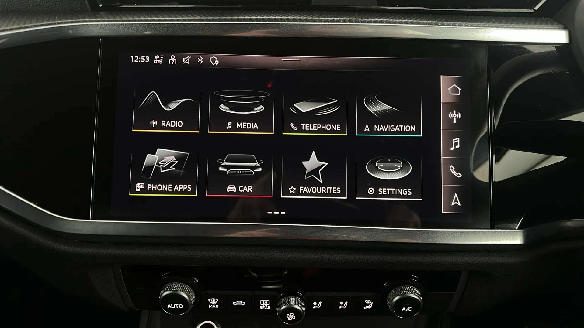 2022 AUDI Q3 2022 AUDI Q3