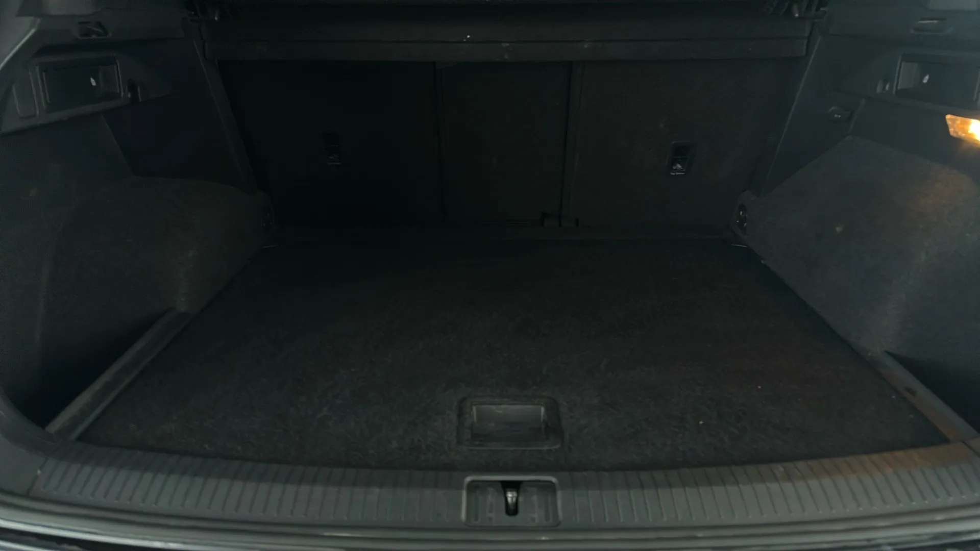 2018 VOLKSWAGEN TIGUAN 2018 VOLKSWAGEN TIGUAN