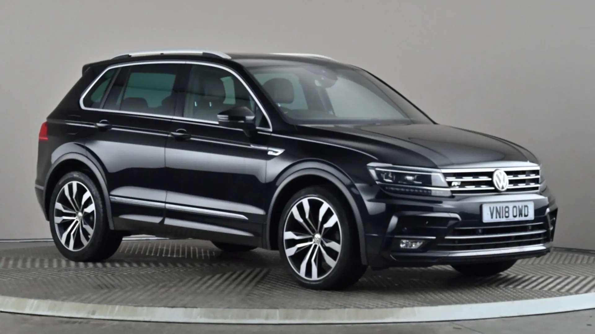 2018 VOLKSWAGEN TIGUAN 2018 VOLKSWAGEN TIGUAN