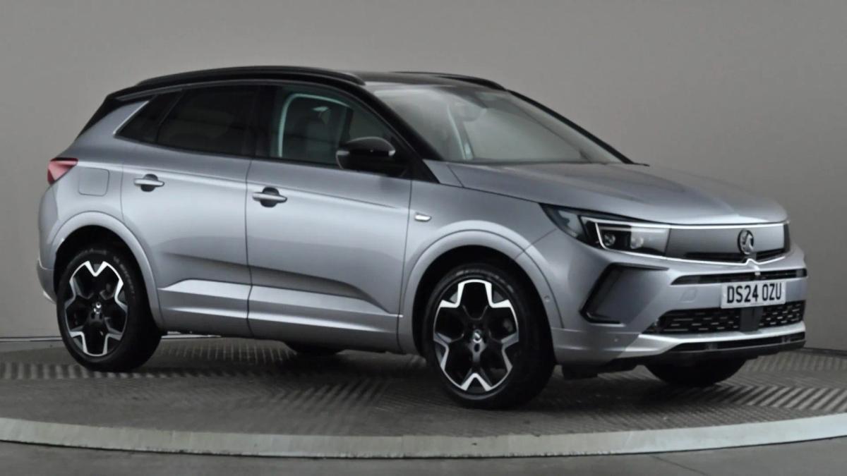 Check out this Vauxhall Grandland 2024 Petrol Manual