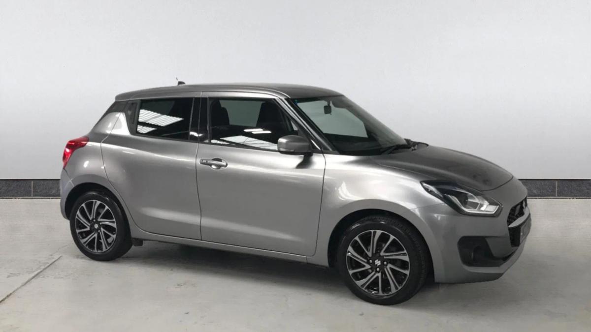 Check out this Suzuki Swift 2022 Hybrid Electric Manual