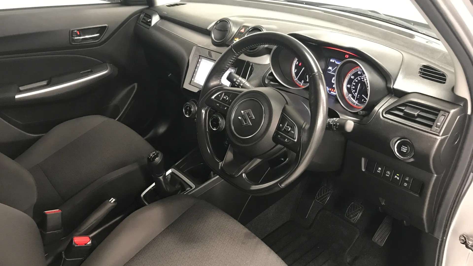 2022 SUZUKI SWIFT 2022 SUZUKI SWIFT