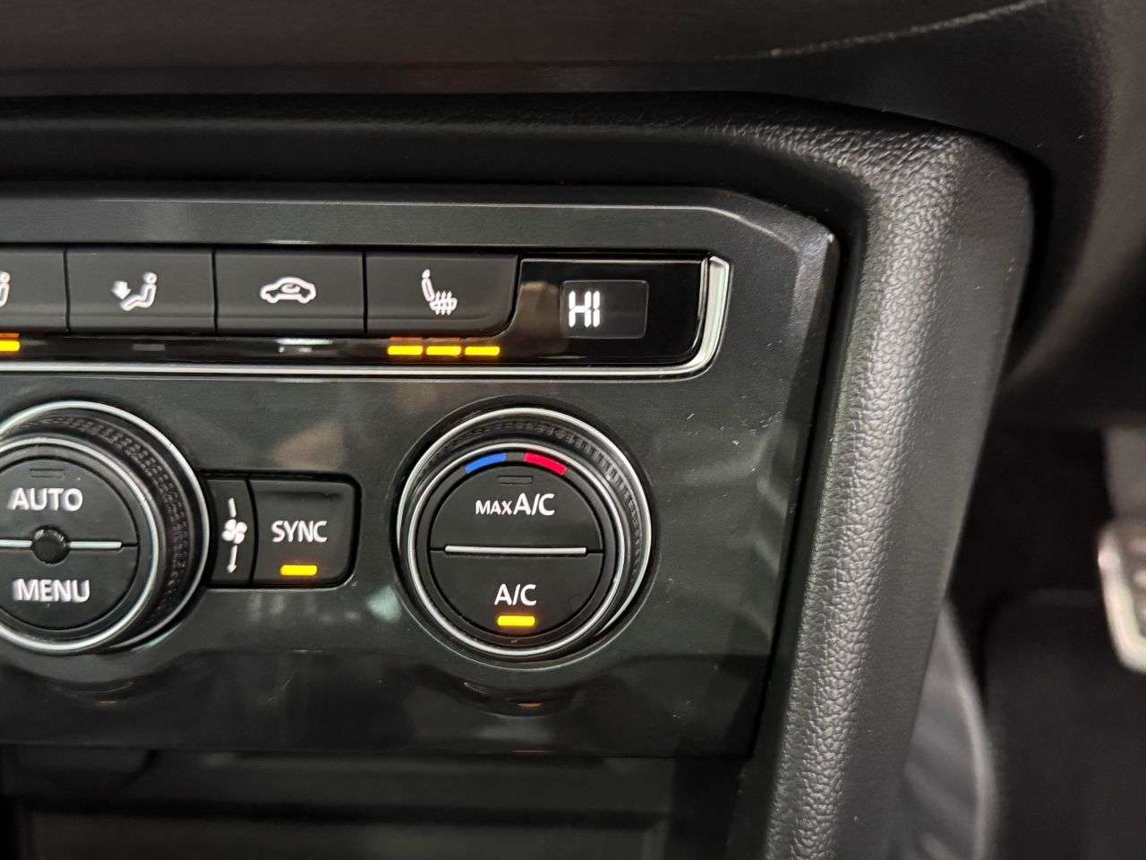 2019 VOLKSWAGEN TIGUAN 2019 VOLKSWAGEN TIGUAN