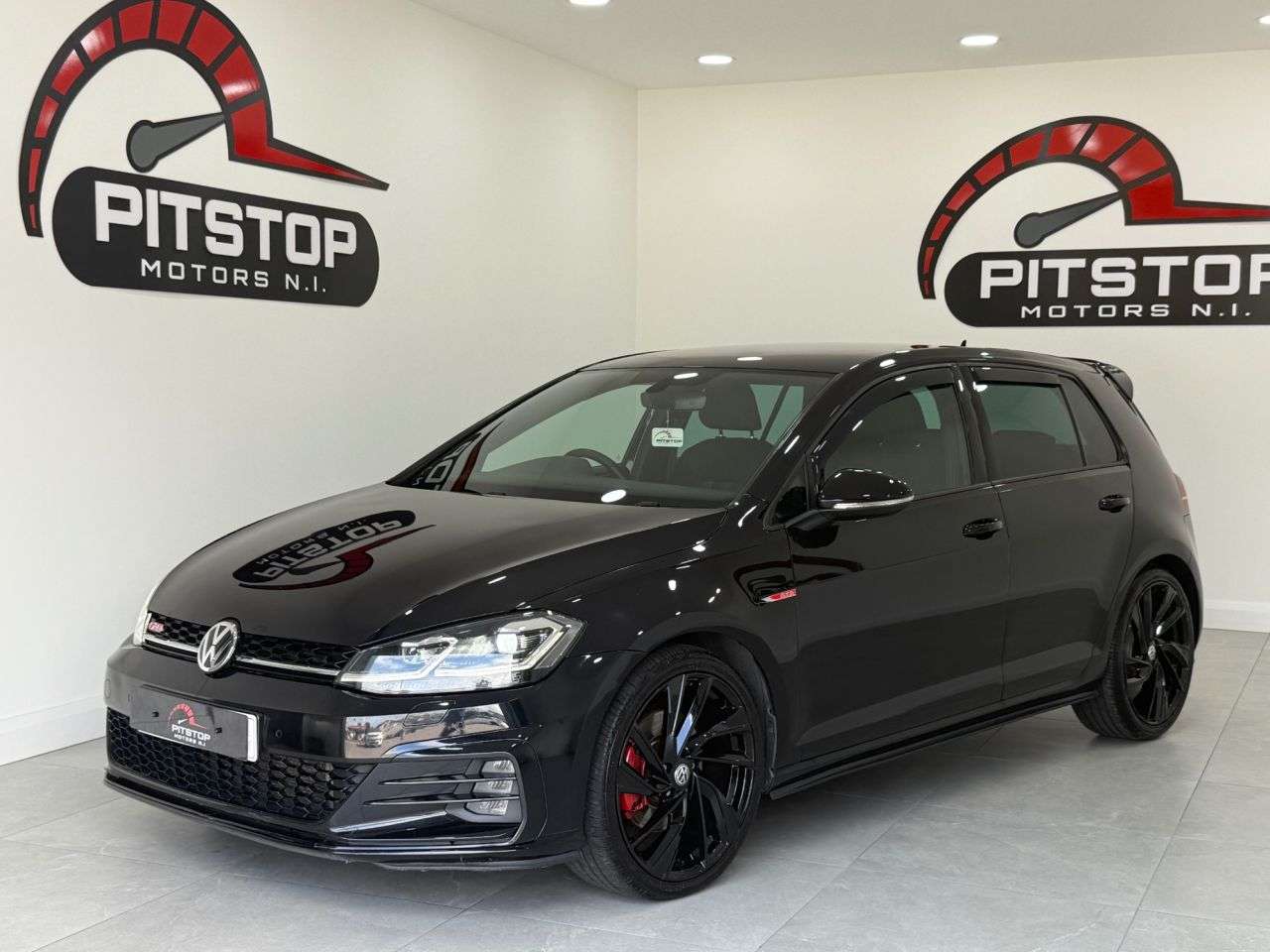 null VOLKSWAGEN GOLF null VOLKSWAGEN GOLF