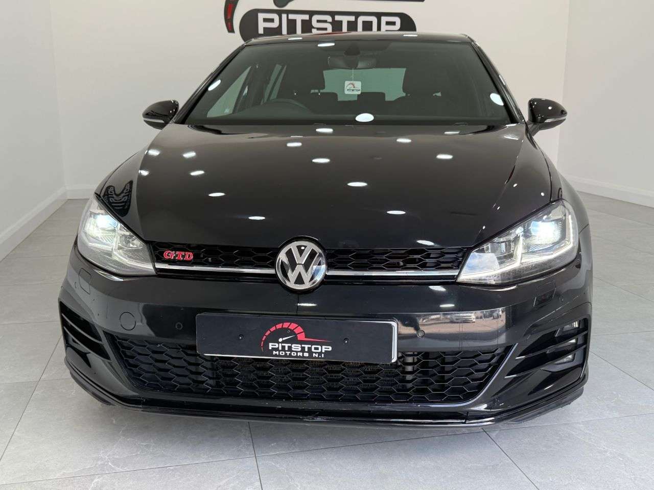 null VOLKSWAGEN GOLF null VOLKSWAGEN GOLF