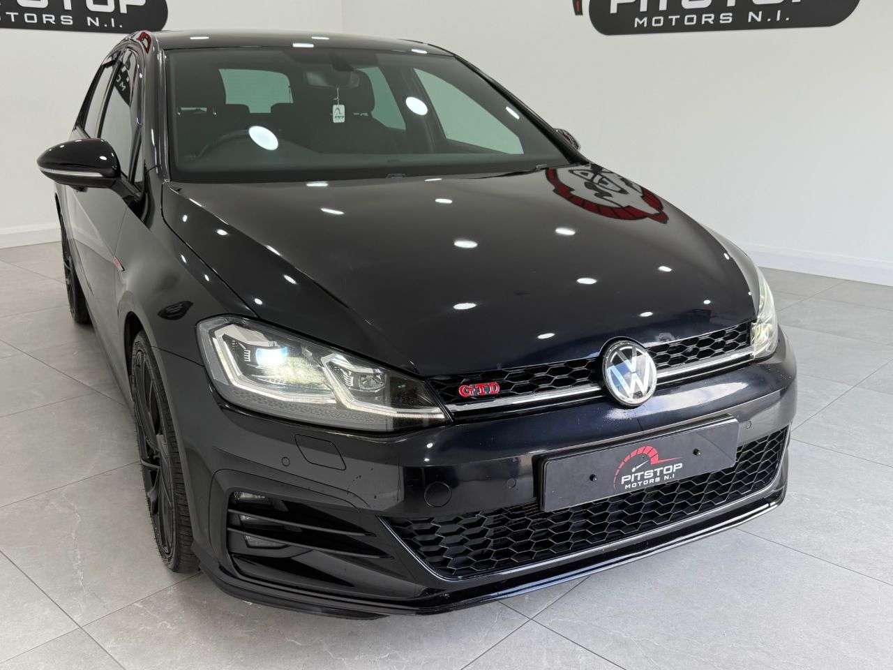 null VOLKSWAGEN GOLF null VOLKSWAGEN GOLF