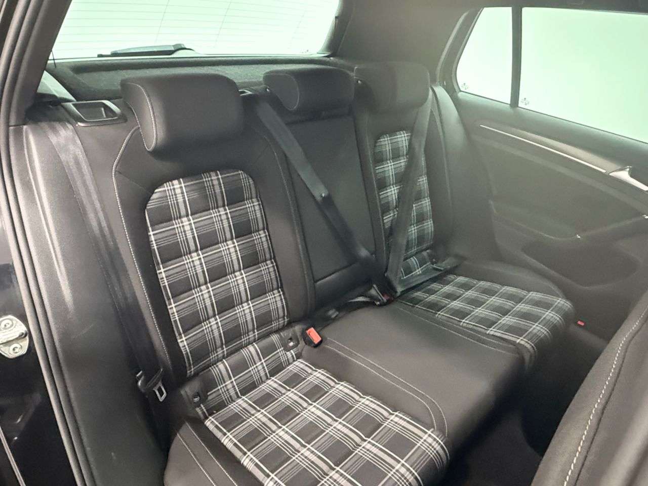 null VOLKSWAGEN GOLF null VOLKSWAGEN GOLF