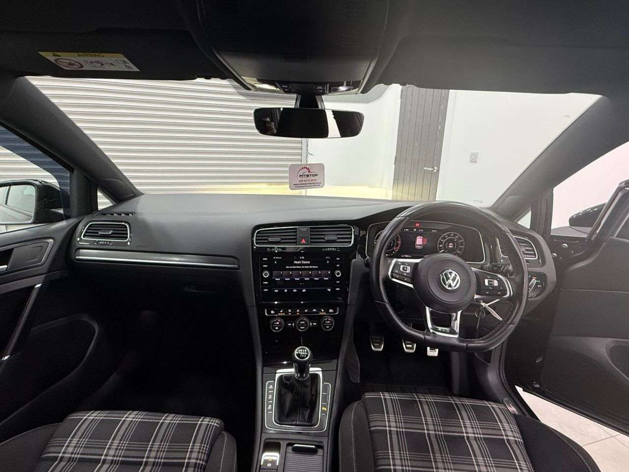 null VOLKSWAGEN GOLF null VOLKSWAGEN GOLF