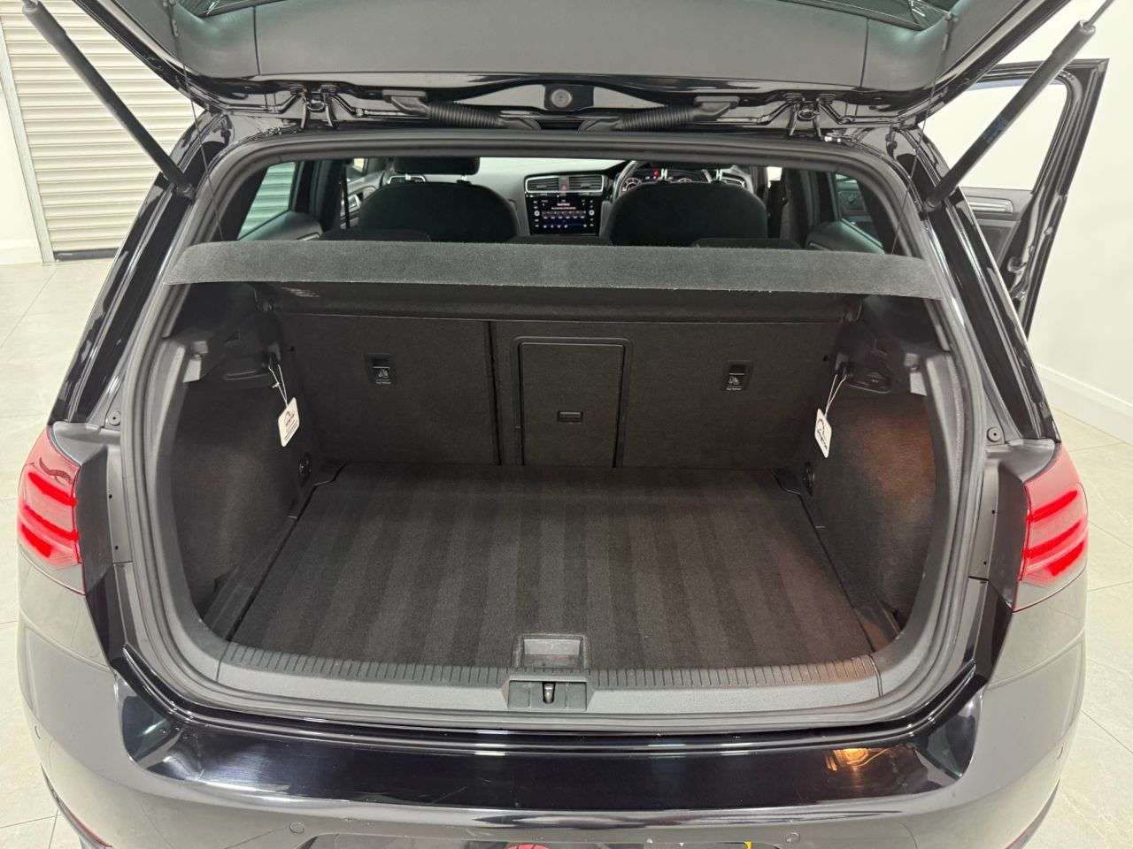 null VOLKSWAGEN GOLF null VOLKSWAGEN GOLF