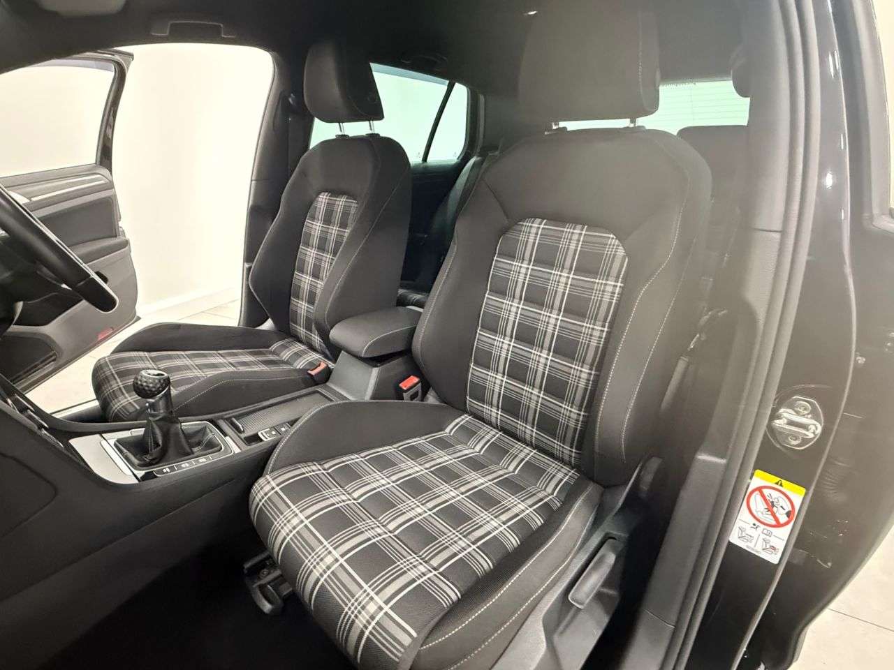 null VOLKSWAGEN GOLF null VOLKSWAGEN GOLF