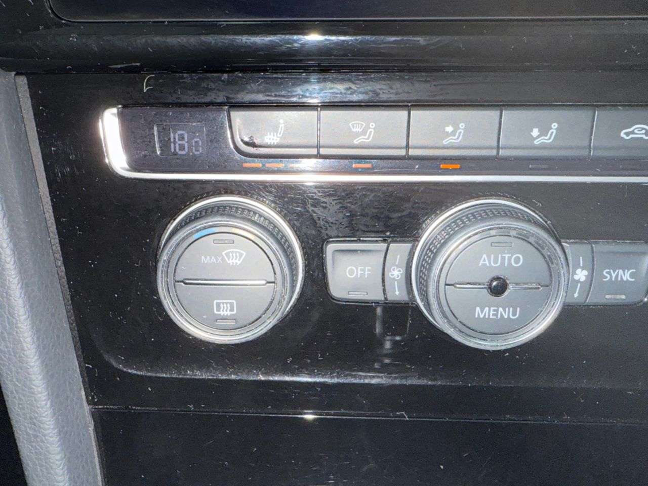 null VOLKSWAGEN GOLF null VOLKSWAGEN GOLF