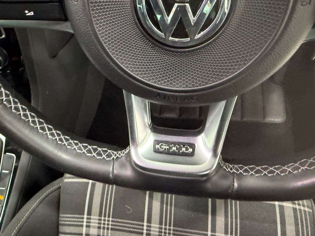 null VOLKSWAGEN GOLF null VOLKSWAGEN GOLF