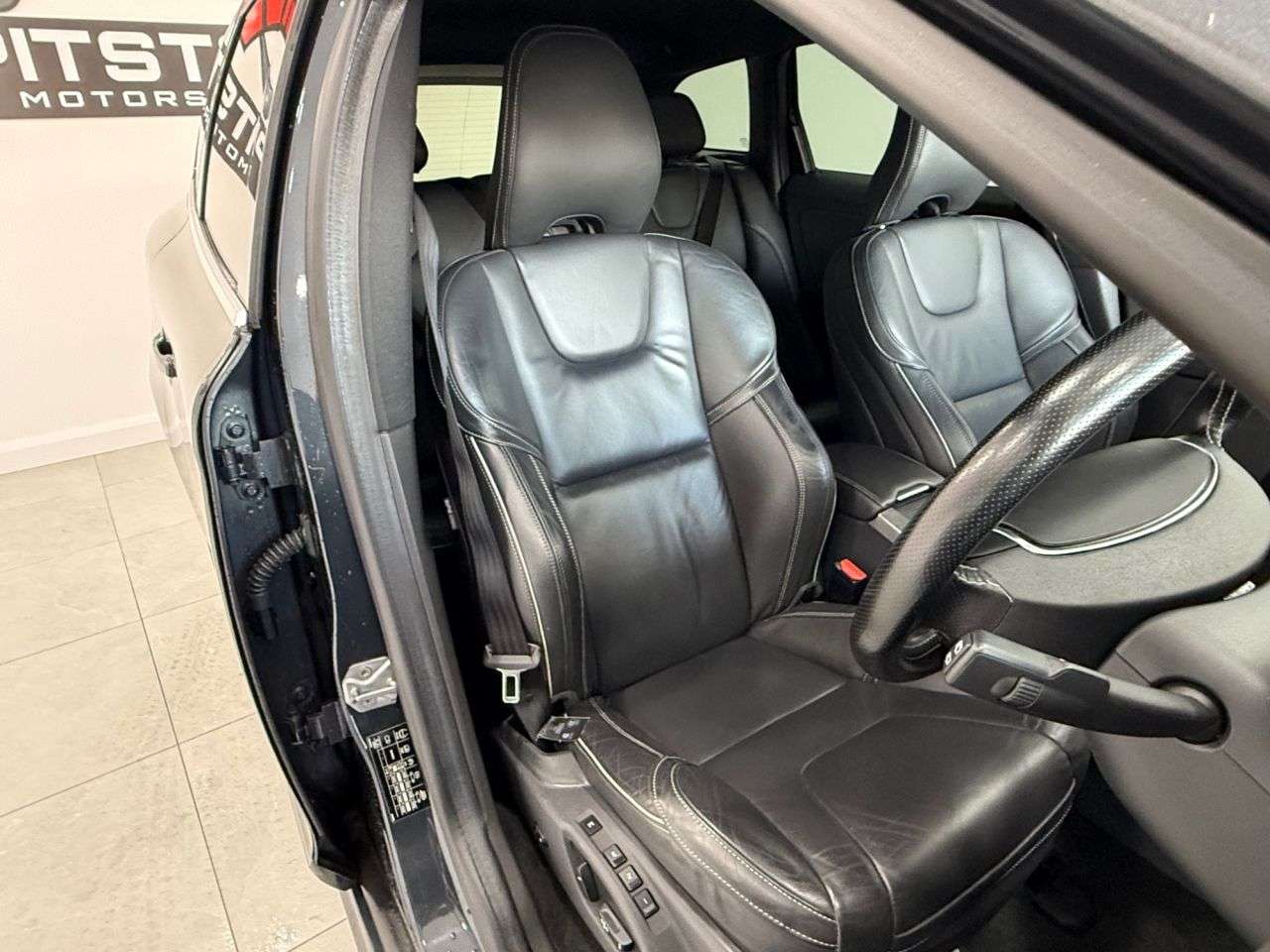 2016 VOLVO XC60 2016 VOLVO XC60