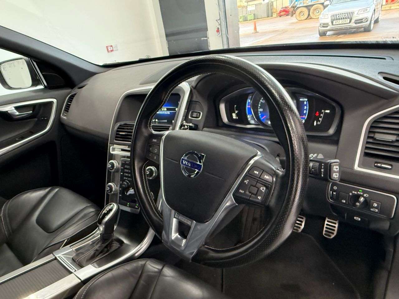 2016 VOLVO XC60 2016 VOLVO XC60