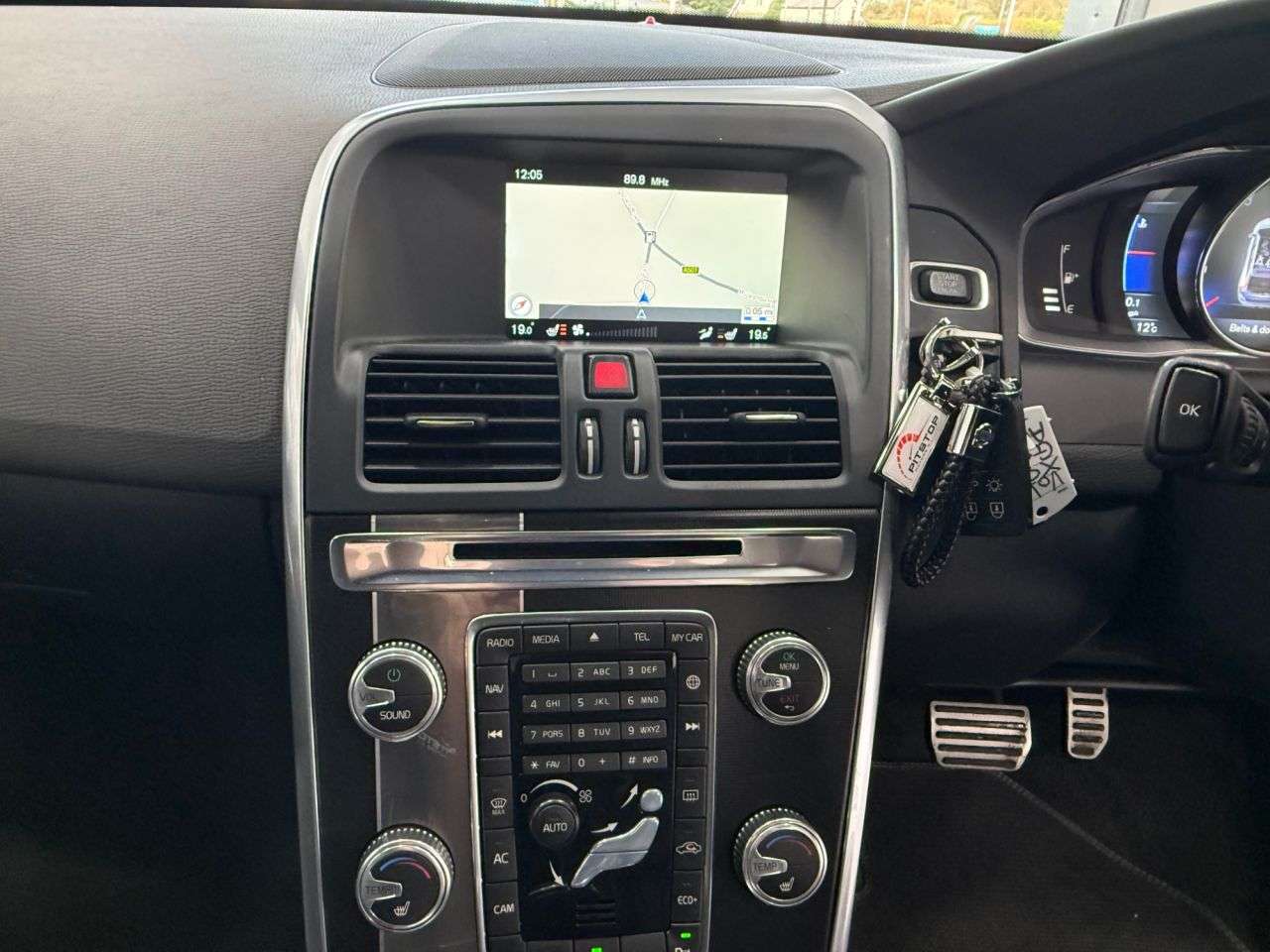 2016 VOLVO XC60 2016 VOLVO XC60