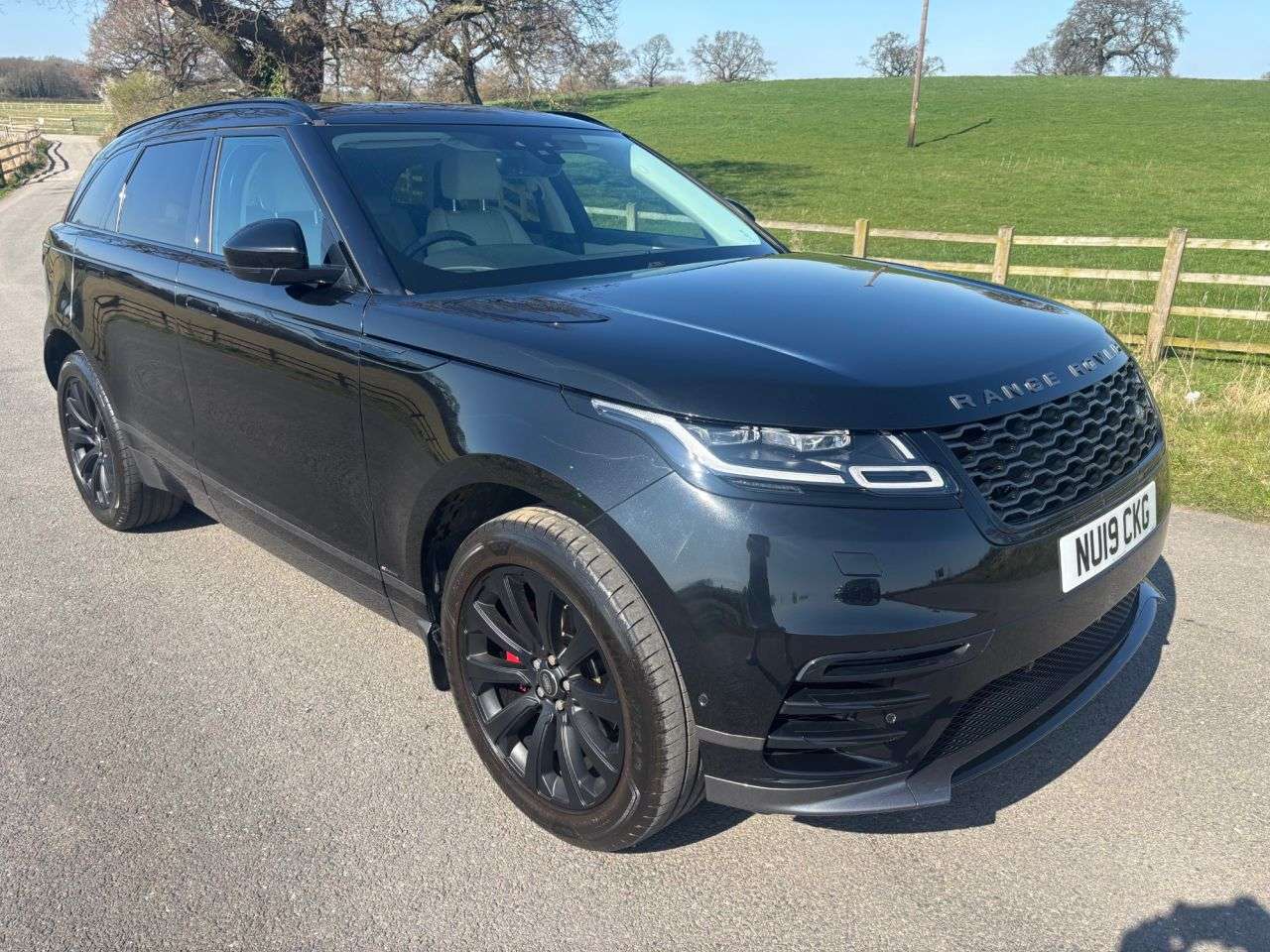 2019 LAND ROVER RANGE ROVER VELAR 2019 LAND ROVER RANGE ROVER VELAR