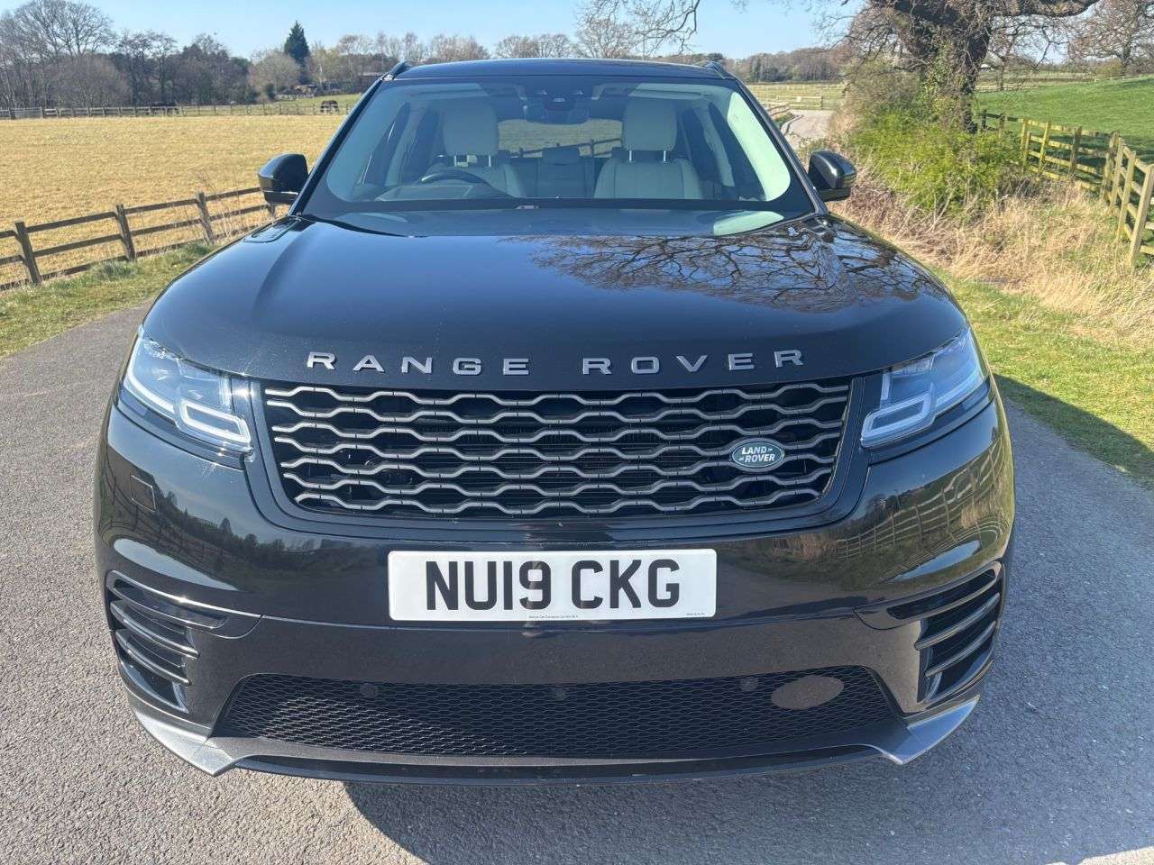 2019 LAND ROVER RANGE ROVER VELAR 2019 LAND ROVER RANGE ROVER VELAR