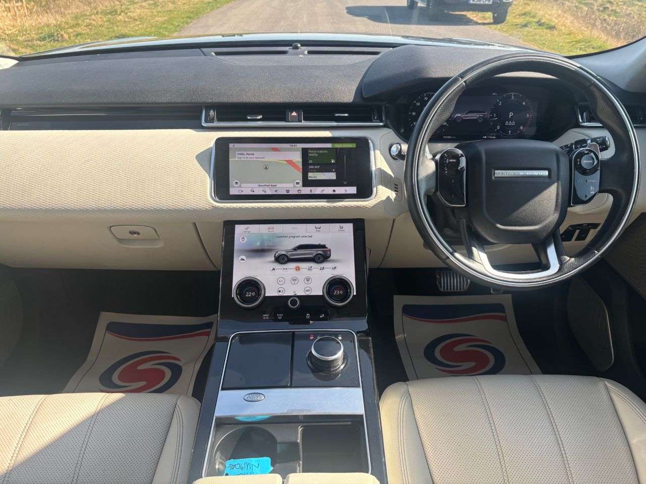 2019 LAND ROVER RANGE ROVER VELAR 2019 LAND ROVER RANGE ROVER VELAR