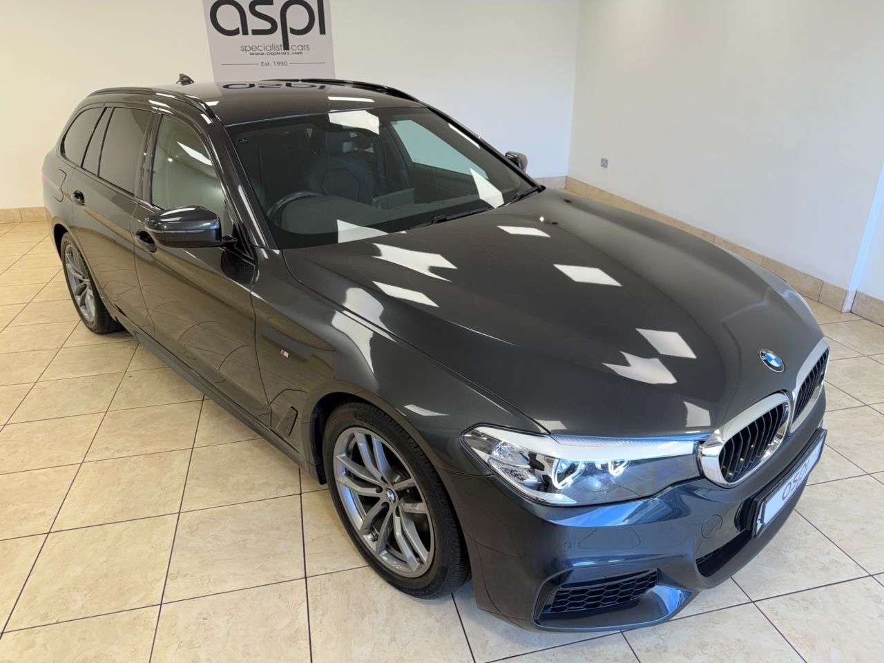 2019 BMW 5 SERIES 2019 BMW 5 SERIES