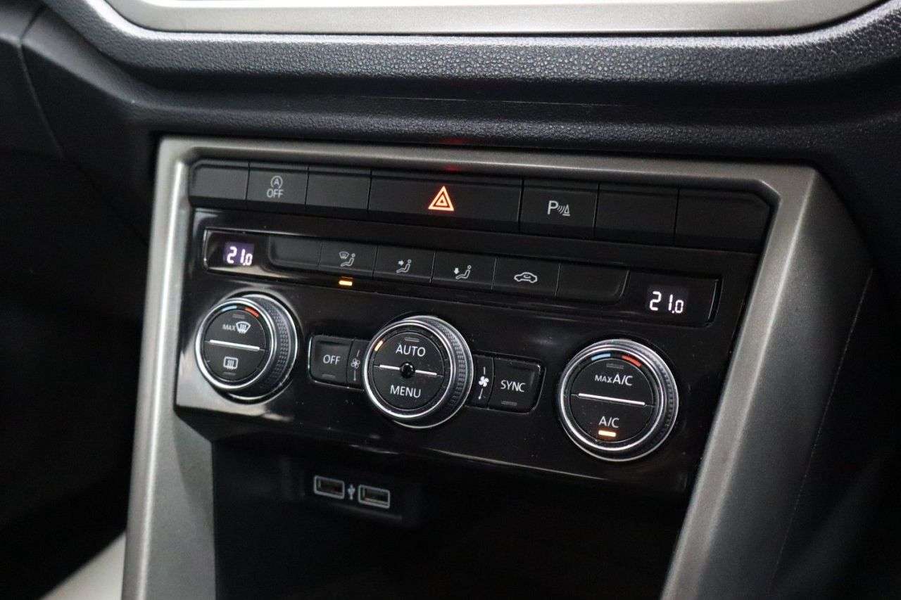 2020 VOLKSWAGEN T-ROC 2020 VOLKSWAGEN T-ROC