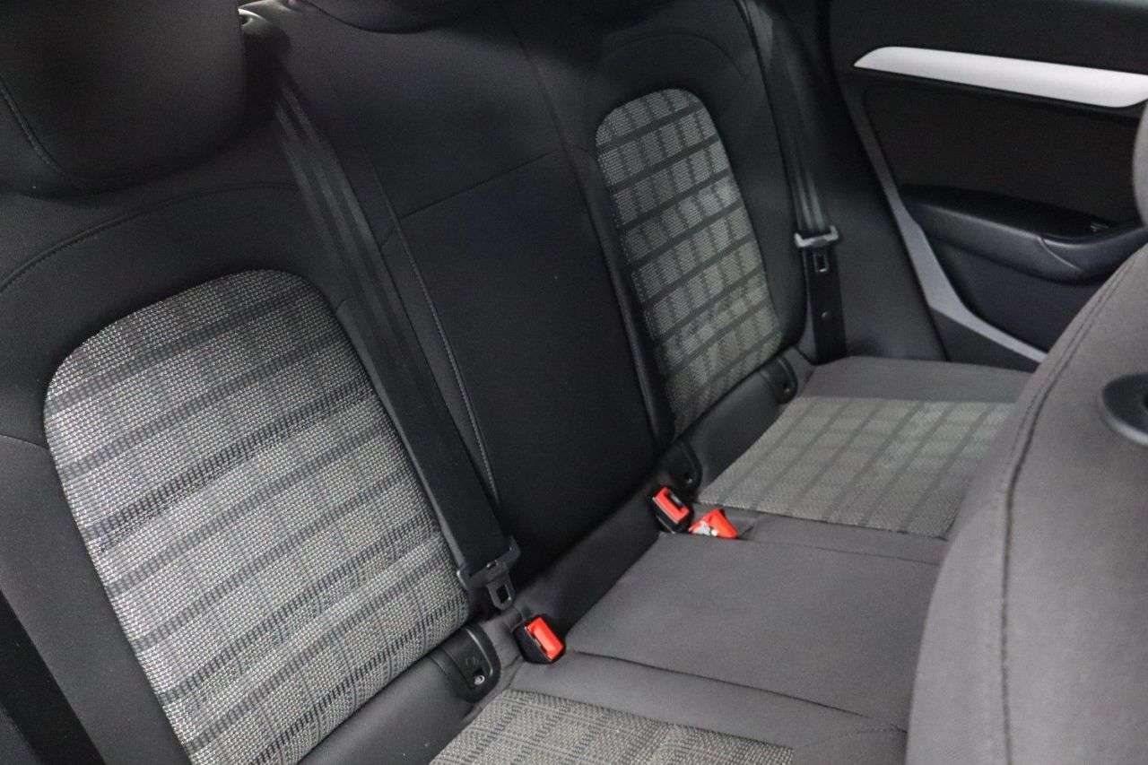 2015 AUDI Q3 2015 AUDI Q3