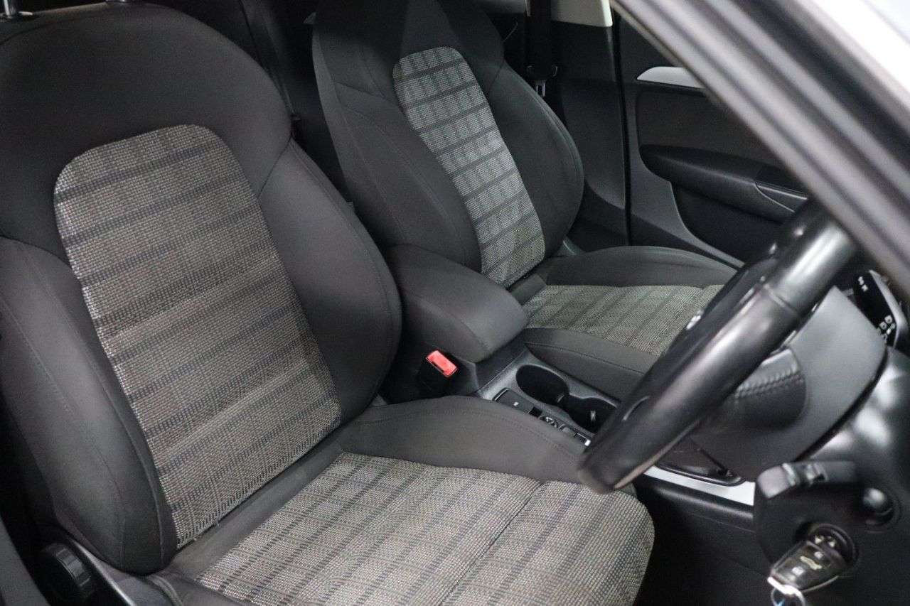 2015 AUDI Q3 2015 AUDI Q3