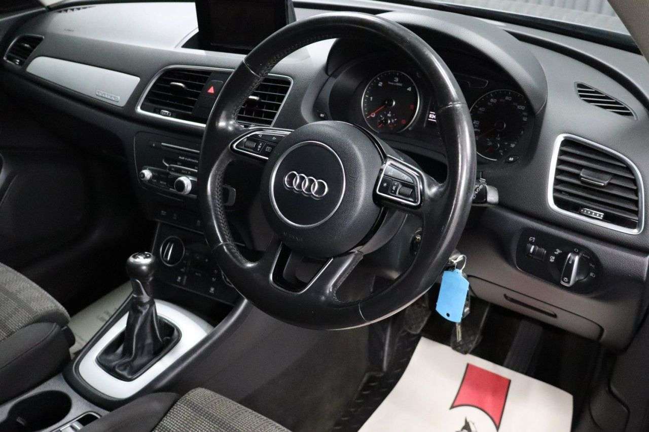 2015 AUDI Q3 2015 AUDI Q3