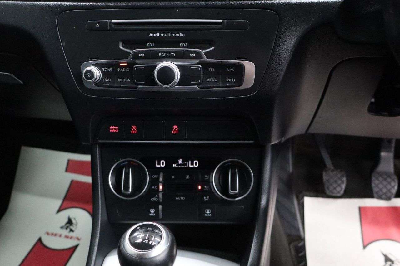 2015 AUDI Q3 2015 AUDI Q3